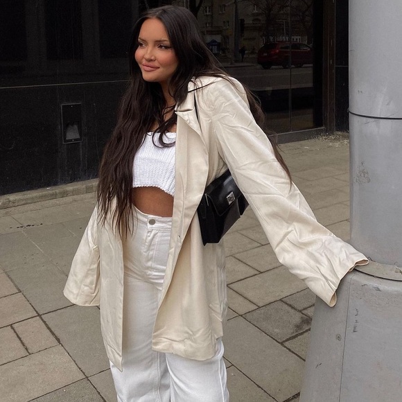 PrettyLittleThing Jackets & Blazers - PLT cream lightweight blazer